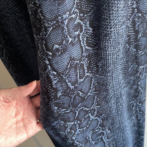 Bcbg Max Azria blue python print jumpsuit - Picture 3 of 7